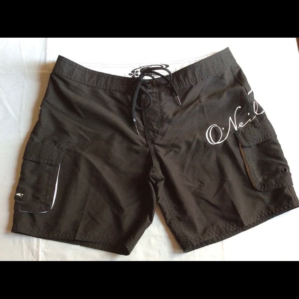 O’Neill black board shorts